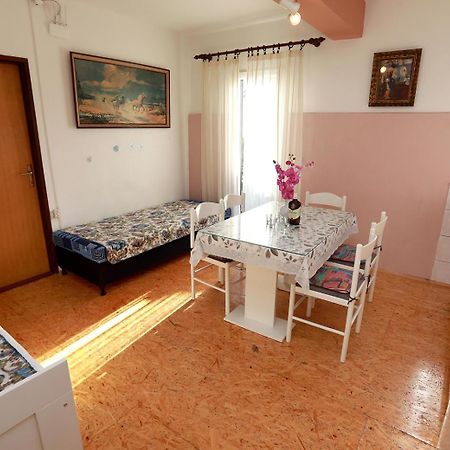 טרוגיר Apartments Irena מראה חיצוני תמונה
