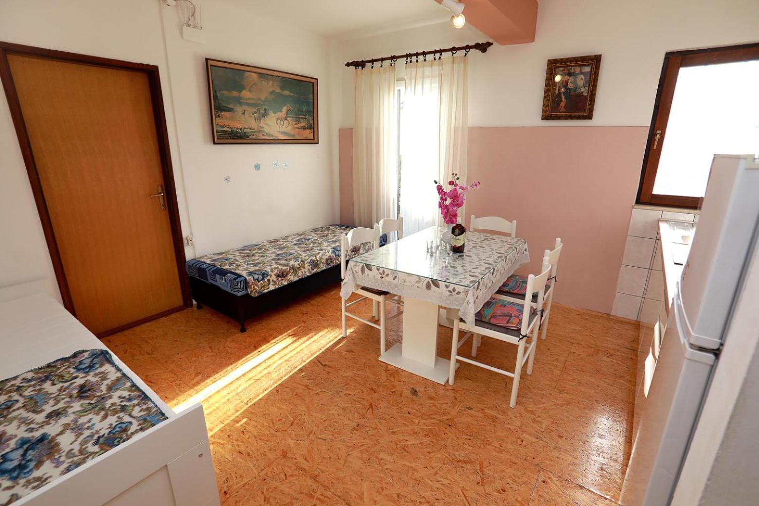 טרוגיר Apartments Irena מראה חיצוני תמונה